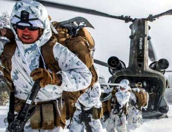 Американские морпехи повторили опыт немцев в битве за Москву в 1941. Зачем военные США высадились у севера России? (2021)