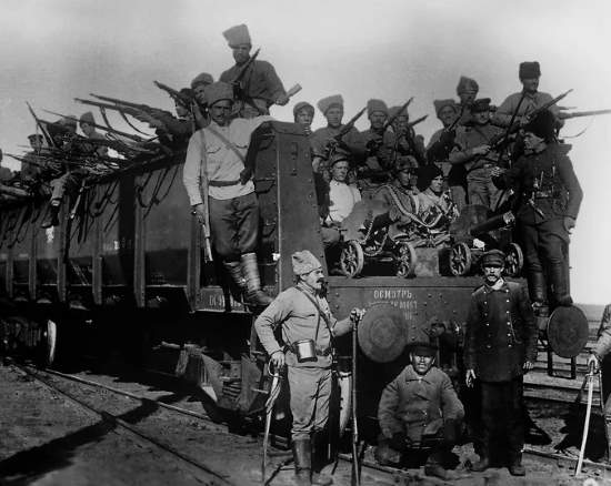 Большевик не боялись ни бога ни черта, но с железнодорожниками не связывались. Историк-эксперт про железные дороги в Гражданскую войну (2020)