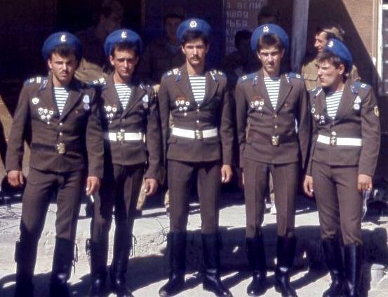 Что нельзя было делать дембелю в армии СССР? (2018)