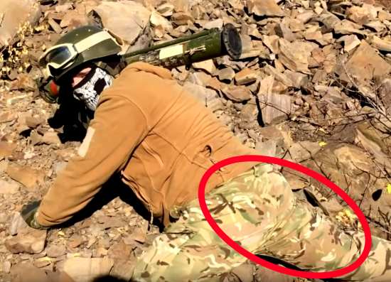 Что ни в коем случае нельзя делать при стрельбе термобарическим зарядом. Показывает участник боевых действий (2021)