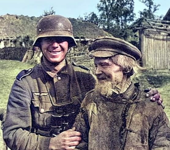 Деревенский дед-предатель сдал наших разведчиков немцам - во время конвоирования они сошлись в рукопашной. Приключения окруженцев 1941-го (2019)