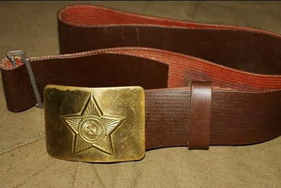 Для чего советские солдаты затачивали уголок бляхи ремня? (2022)