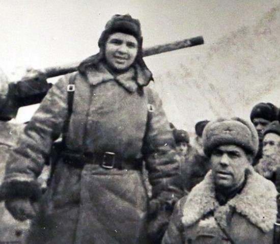 Дмитрий Лавриненко за два месяца подбил 52 танка. Его тактические хитрости, известные из документов и отчетов (2019)