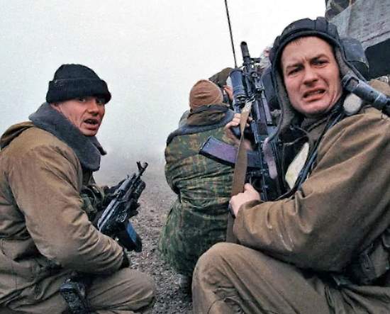 Если завтра война. Большое руководство по выживанию от бывалых солдат (2020)