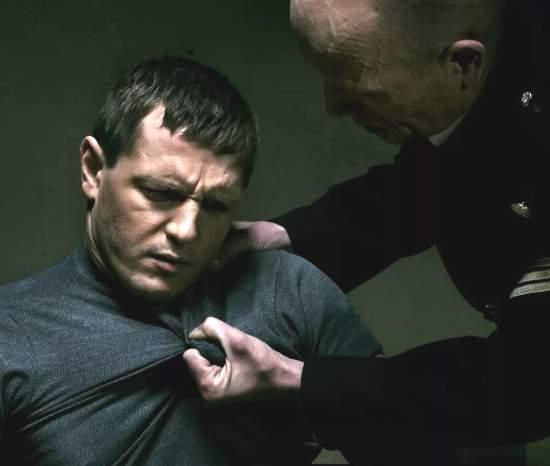 Как распознать ложь в беседе? Сотрудник ФБР 25 лет раскалывающий шпионов: "Вся нужная информация отображается на глабелле" (2020)