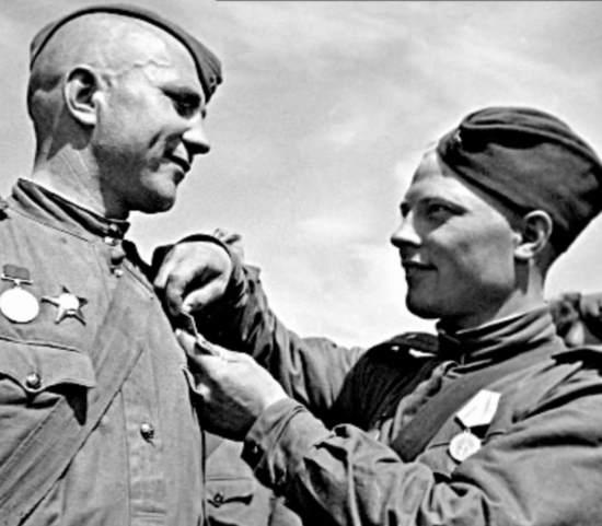 Легенда про Сталина и ящик орденов для танкистов Катукова. Как Сталин нарушил законы СССР ради героев? (2020)