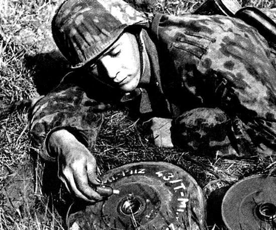 На советских солдат немцы минировали консервы, картошку и карандаши (2019)