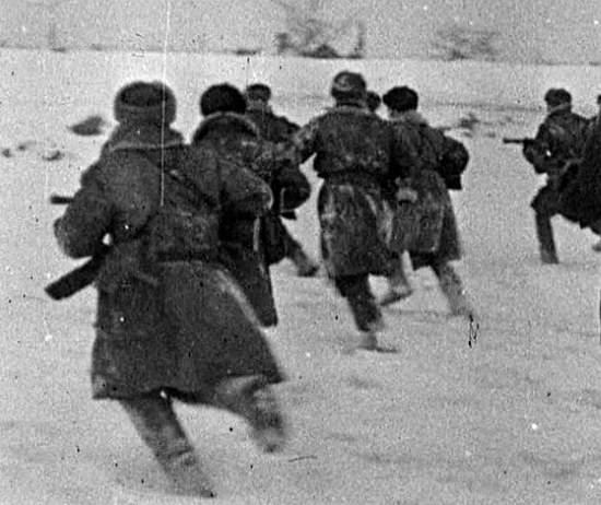 Немцы захватили новогодние подарки от детей Ленинграда. Наши бойцы пришли в ярость и пошли на штурм деревни. Вспоминает Аркадий Никаноров (2020)