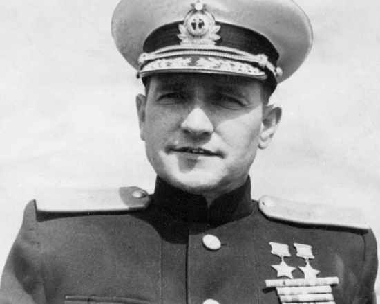 Невероятные подвиги дважды героя Советского Союза: "Если кто-то и сможет утопить этот чертов ордер, то только ТЫ!" (2021)