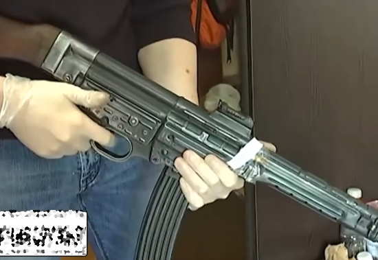 Невероятный схрон оружия найденный в поле - всё в солидоле (2021)