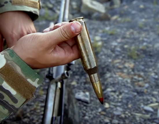 Обстрел брони БТР-80 из противотанкового ружья Симонова времен войны. ТАКИХ ПРИКОЛОВ от этого ружья никто не ожидал (2021)