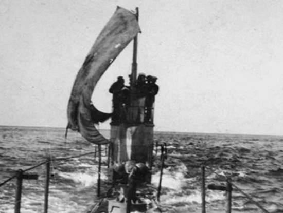 Отчаянный экипаж подлодки «Щ-421». Не бросили судно после взрыва и пошли домой под парусом под носом у врага (2020)