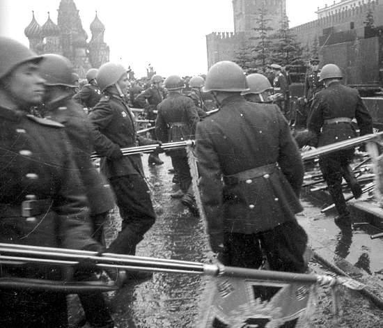 Парад Победы 1945 года. Удивительные факты о которых забыли с годами (2020)