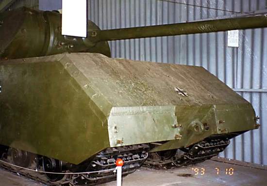 Почему "Маус" из Кубинки не могут поставить на ход даже с современными моторами? Вадим Елистратов раскрыл секреты музейных танков (2020)