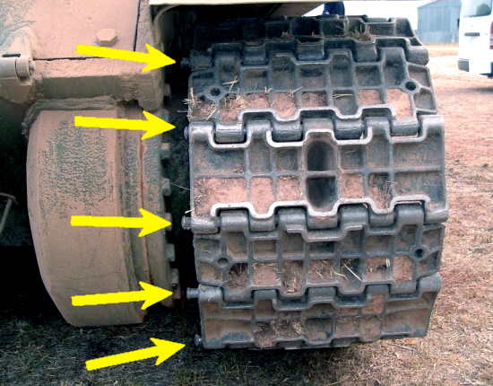 Почему у траков Т-34 никак не закреплены "пальцы"? Простое и гениальное изобретение советских инженеров (2021)