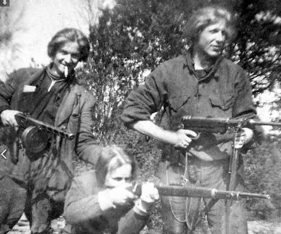 Почему в Прибалтике "лесные братья" отращивали себе длинные волосы? (2021)