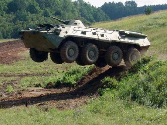 Проходимость БМП и БТР в реалиях современной войны. Неожиданные выводы (2021)