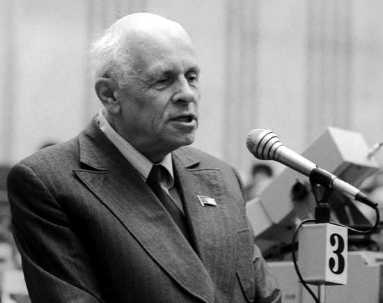 Сахаров - таран для удара по России. Он первым предложил расчленить Российскую федерацию на 20 государств (2021)