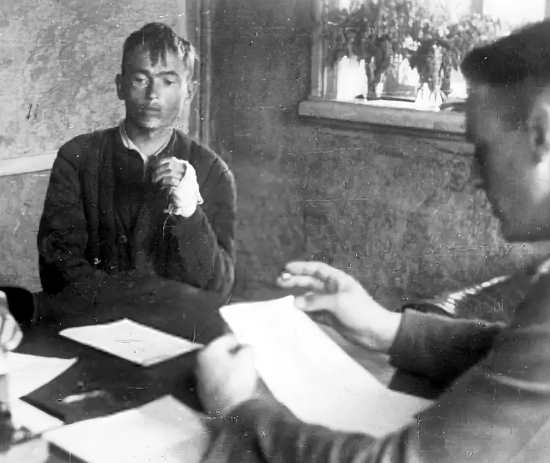 Солдат-штрафник застрелил другого штрафника, решившего перебежать к немцам. Военного прокурора насторожила одна нестыковка... (2021)