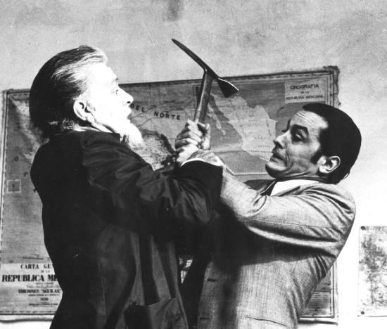 Странности в покушении на Льва Троцкого. Почему ледоруб, а не нож и пистолет? (2019)