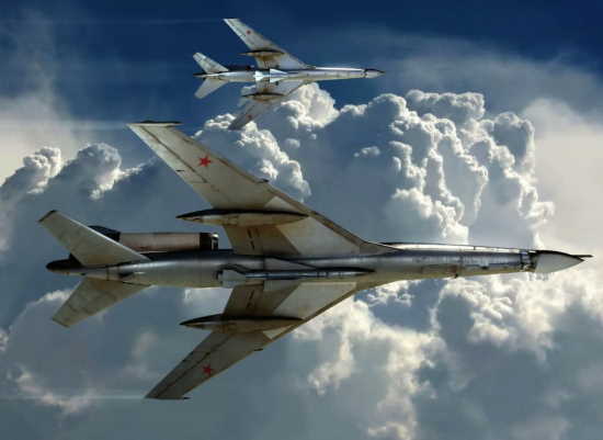 Странный "Зеркальный полет" Ту-22 над Ираном. Экипажу повезло ТРИЖДЫ! (2022)