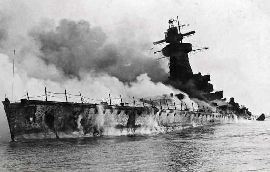 У всех флагманов Черноморского флота была ЗАГАДОЧНАЯ ГИБЕЛЬ: "Императрица Мария", "Новороссийск" и "Москва" (2022)