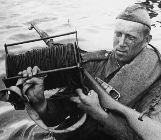 В 1941 году советские командиры не доверяли радиосвязи и мучились с проводной. История войск связи (2 серии, 2019)