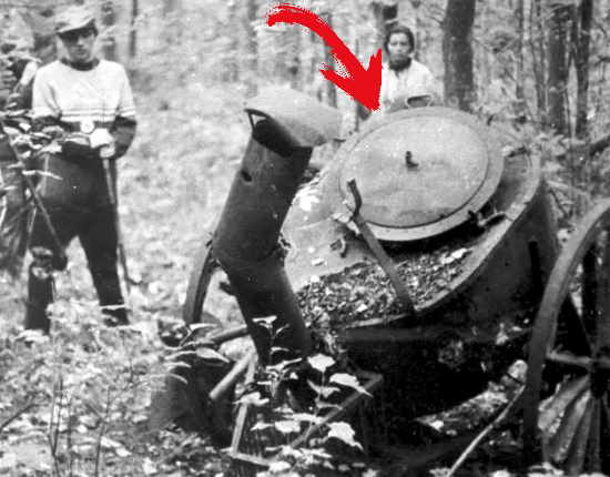 "Волховские макароны". Страшная находка поисковиков возле брошенной полевой кухни 2-й Ударной армии (2021)