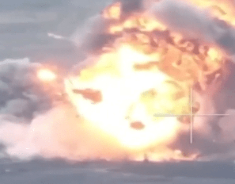 21.01.2024 Авдеевка: ВС РФ прорвали оборону ВСУ с юга и вошли в город, идут ожесточенные бои. Карта боевых действий на сегодня. (13 видео)