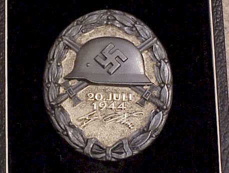 За что Гитлер лично вручал этот знак? (2021)