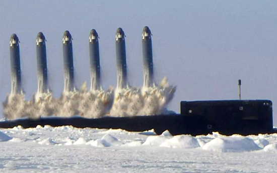 Зачем и по кому советская атомная подлодка ОДНИМ ЗАЛПОМ запустила 16 ядерных ракет? (2021)