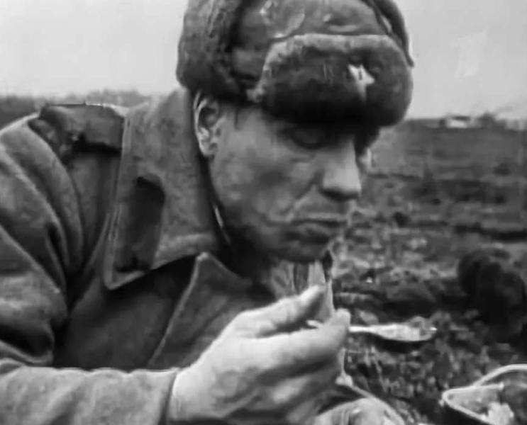 Зачем некоторые красноармейцы кушали СОЛЬ ЛОЖКАМИ? (2021)