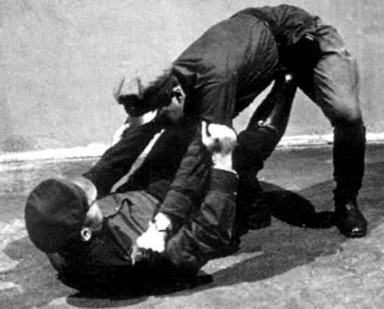 Запрещённое пособие НКВД по рукопашной схватке без правил. Эта книга произвела НАСТОЯЩИЙ ФУРОР! (2021)