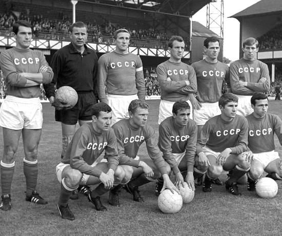 Знаменитые военные-спортсмены. Переходишь в другой клуб и ты уже - дезертир (2019)